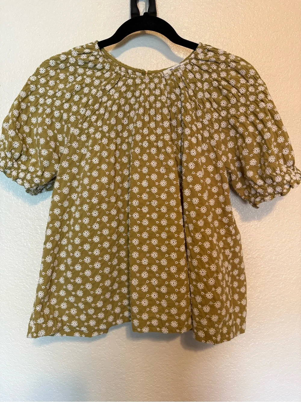 Madewell Daisy Embroidered Puff Sleeve Peasant Top Olive Green Size Medium
